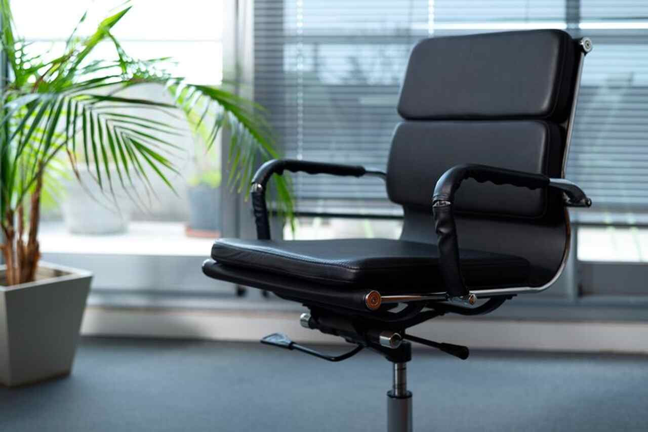 Cadeiras confortáveis para escritório: escolha a melhor opção para sua produtividade