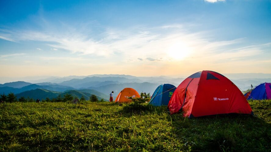 O que levar para camping: Essenciais para uma aventura ao ar livre