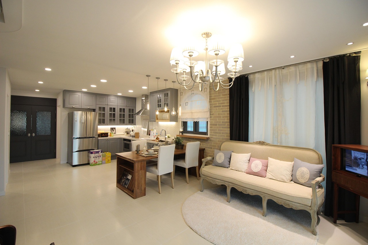 Ilumine com Estilo: Como Escolher o Lustre Ideal para Sua Sala 