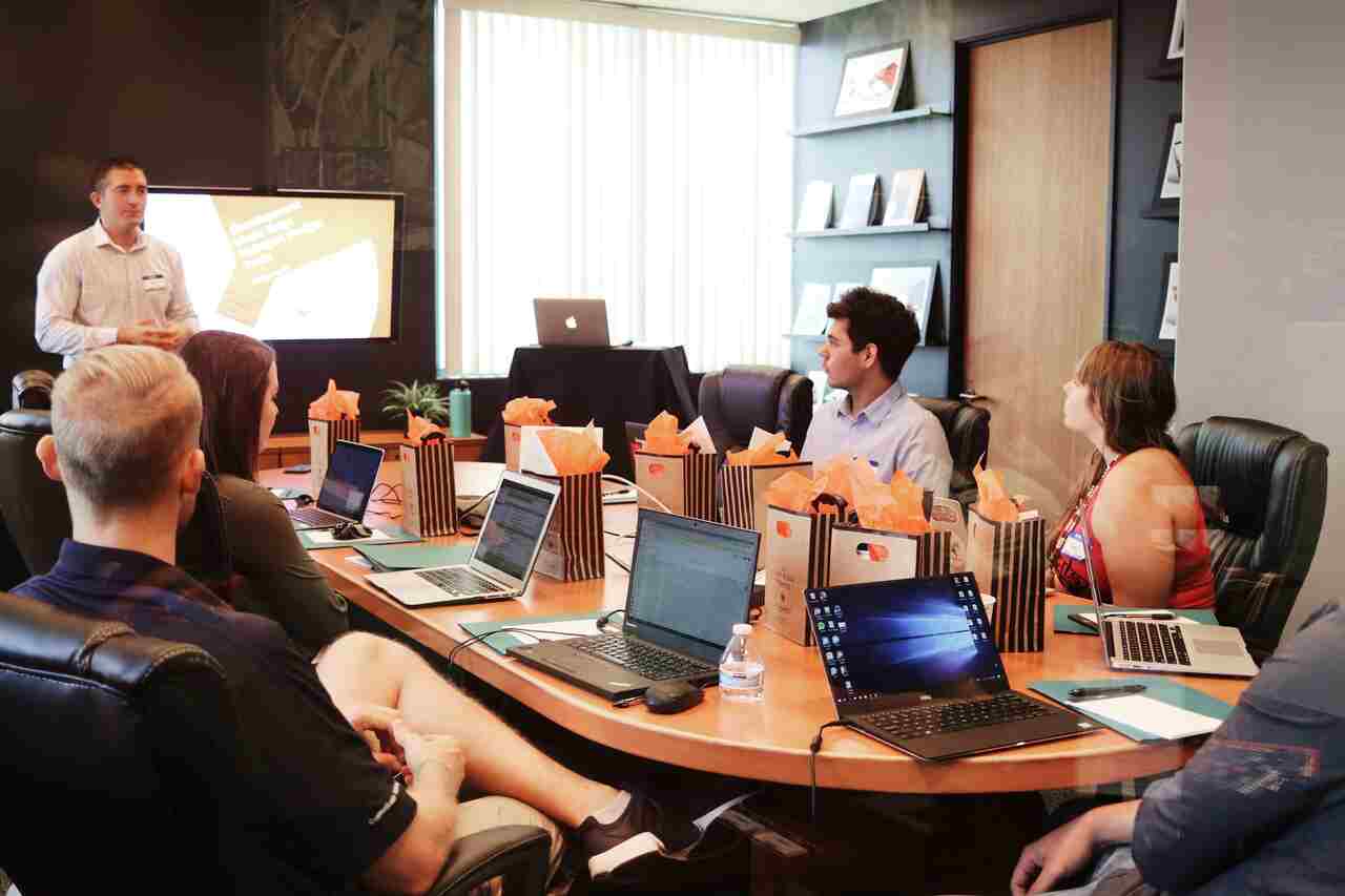 Por que usar IA para criar PPT? Vantagens do TeraBox AI PPT