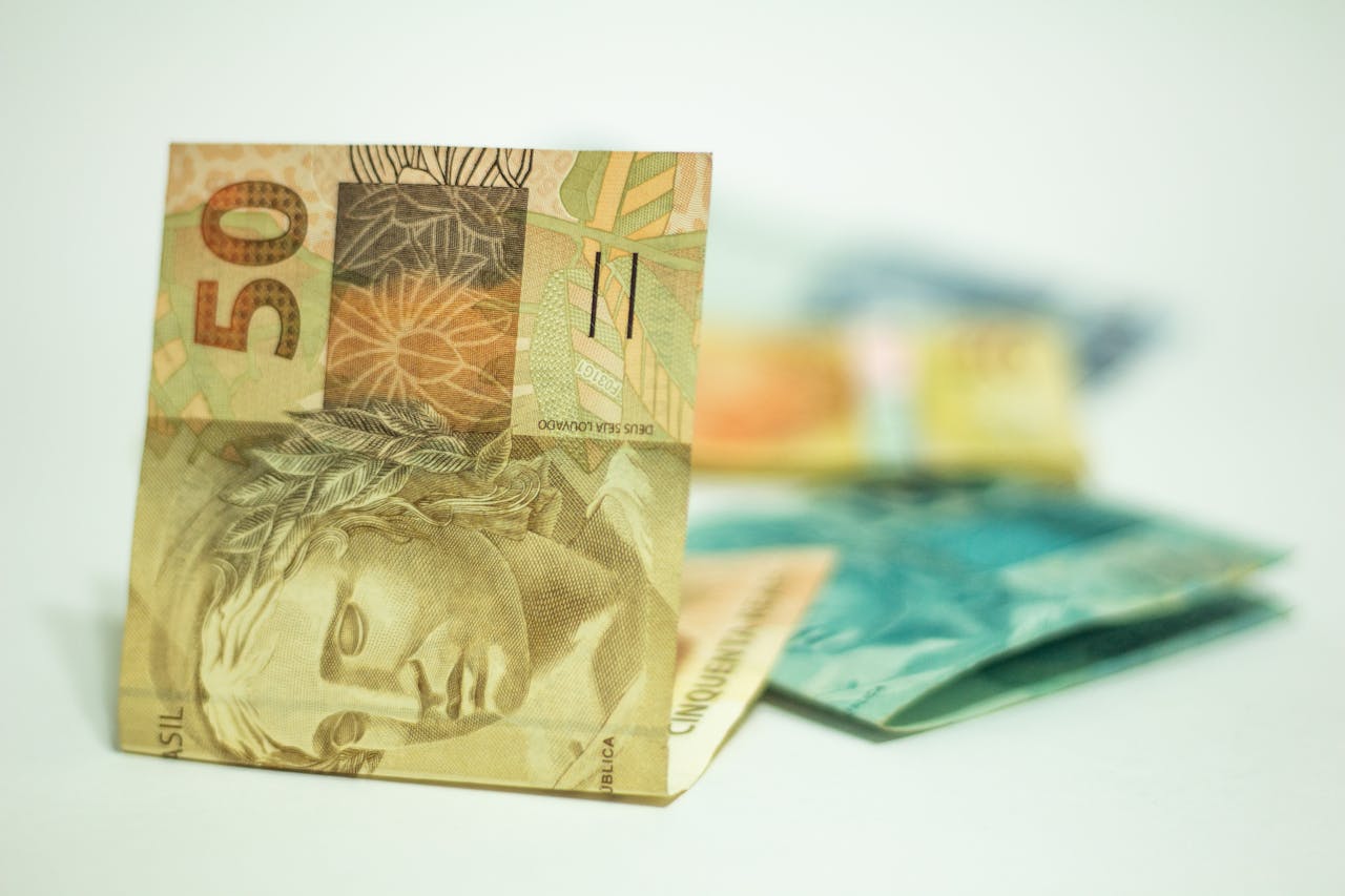 É possível usar a antecipação do FGTS para emergências financeiras? Confira como funciona