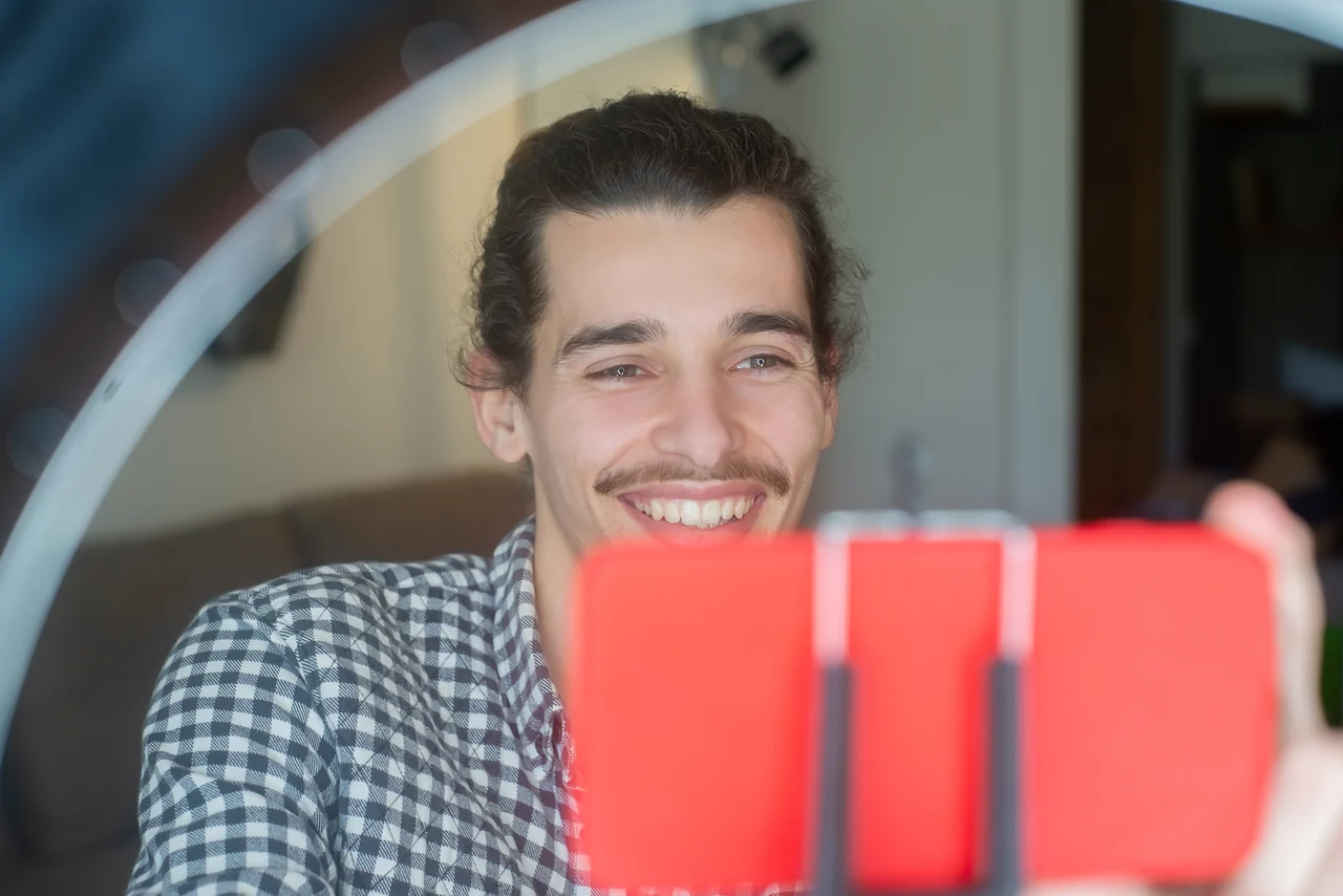 Como a presença digital influencia a credibilidade de uma marca