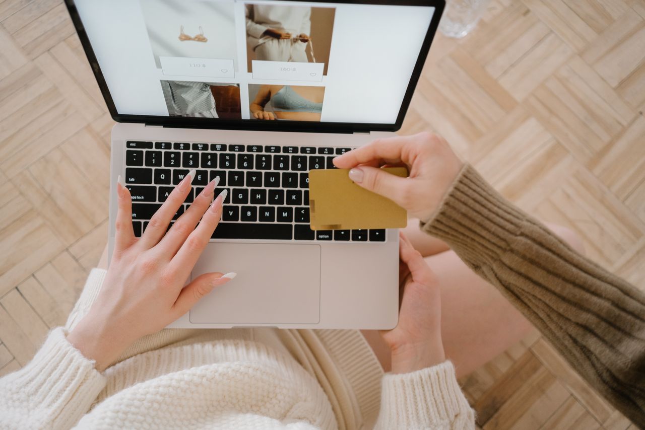 Como Economizar em Marketplaces Combinando Descontos e Promoções